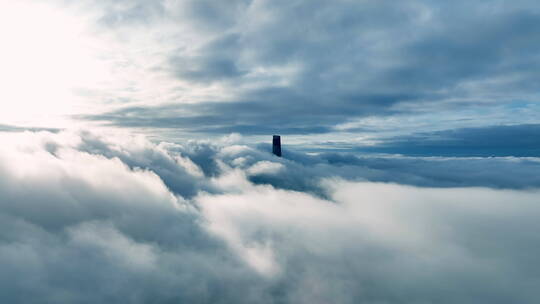 航拍上海中心大厦日出平流雾美景