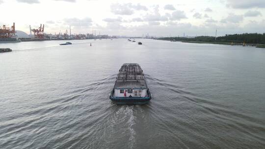 上海黄浦江货船4K航拍视频素材模板下载