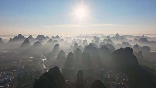 航拍桂林山水晨光中的山峰