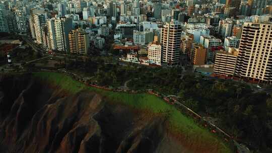 秘鲁沿海城市利马的航拍镜头