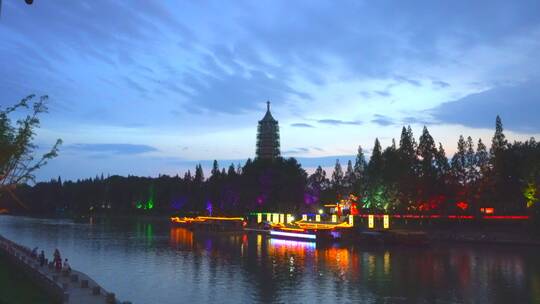 南京秦淮河大报恩寺夜景