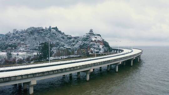 航拍昆明大雪