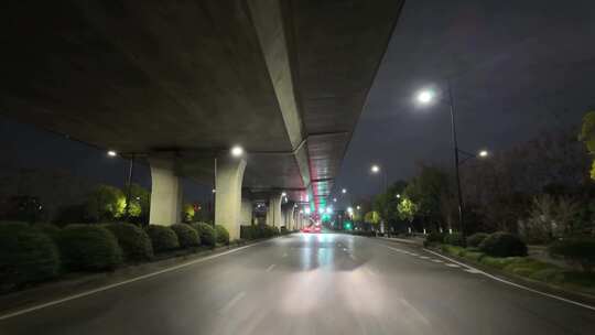 城市夜晚夜景开车第一视角汽车窗外沿途风景