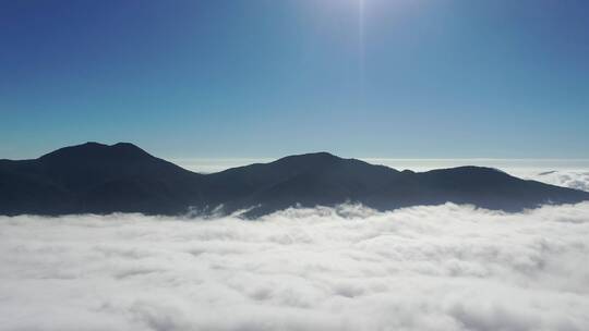 山峰云海延时航拍山水自然风光