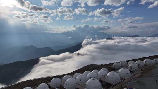 航拍西藏牛背山云海大山晚霞云星空日出自然