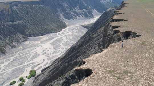 新疆安集海大峡谷大气全景航拍