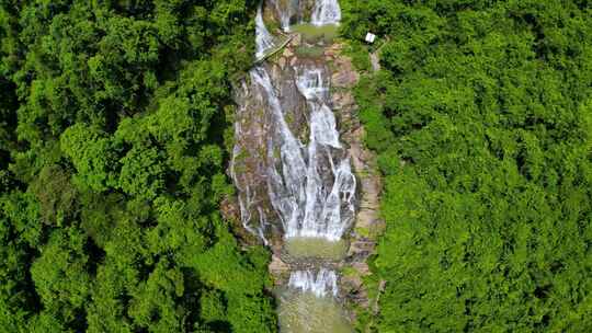 航拍深圳马峦山碧岭瀑布群风光