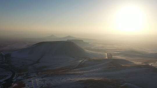 火山内蒙古活火山下雪乌兰察布四子王旗