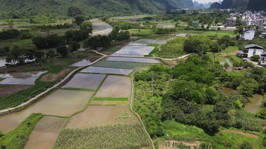 桂林阳朔十里画廊村落