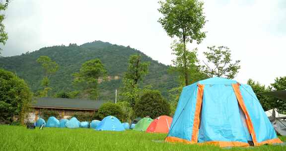 露营基地帐篷2-轨道拍摄