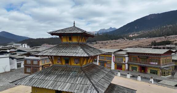 航拍西藏林芝鲁朗小镇冬季无人御3视频素材模板下载