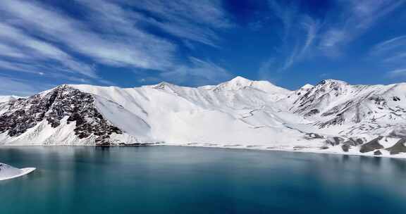 新疆帕米尔高原昆仑雪山白沙湖航拍