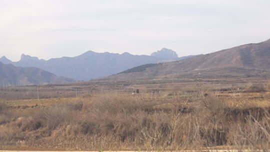 风景 沿途 高速公路 大山 秋天