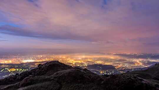 城市夜景城市上空气流吞没城市