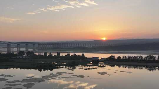 夕阳黄河