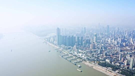 武汉江岸区硚口区大景航拍片段7拉远
