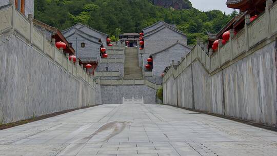 上饶铜钹山鹊桥谷建筑