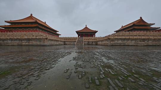 北京故宫雨天实拍