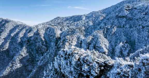 庐山观云亭雪景环绕航拍延时