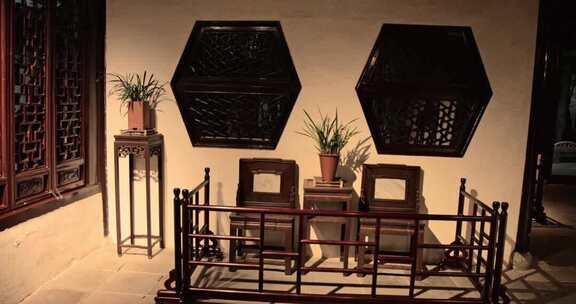 中式古建筑夜间门窗室内设计