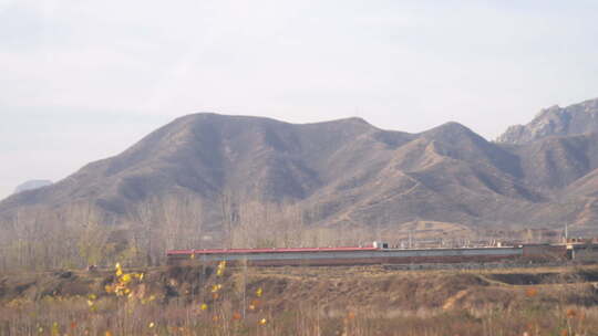 风景 沿途 高速公路 大山 秋天