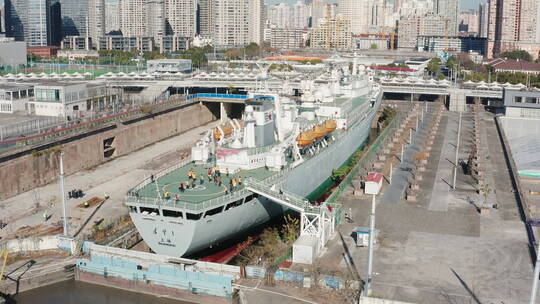 4K航拍中国上海停靠在滨江退役的远望号