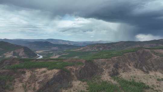 航拍山雨欲来兴安岭