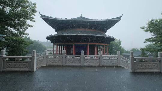 柳州文庙中式庭院古建筑雨景雨季大雨暴雨