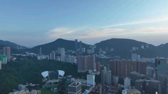 落日余晖下的香港城市天际线