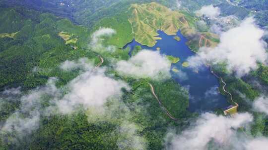 航拍云雾山河绿水青山自然风景