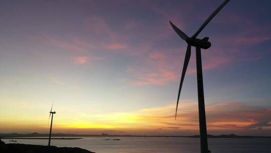 唯美风车海边傍晚夕阳晚霞泉州风车岛风车视频素材模板下载