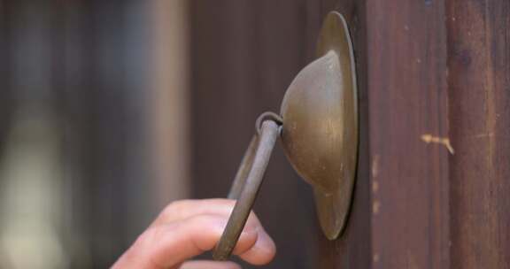 老式门环复古岁月感木门怀旧岁月