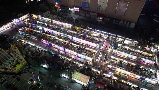 夜市摊宵夜美食摊夜景人流航拍