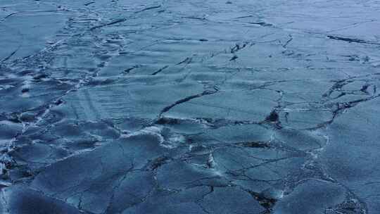 航拍新疆赛里木湖、冰面 、蓝冰
