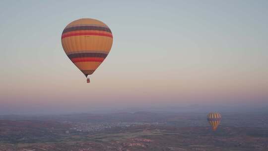 高清4k航拍土耳其热气球日出清晨