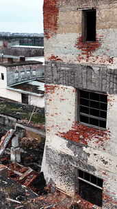 被空中轰炸毁坏的建筑物。