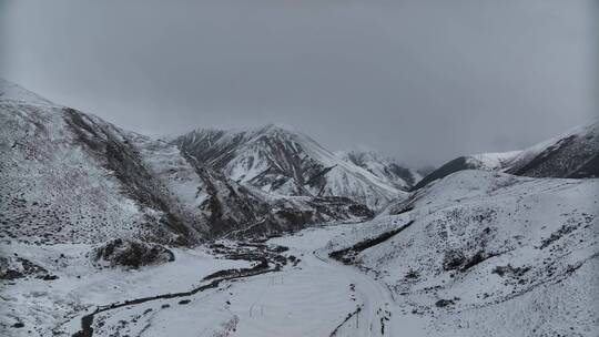 西藏察隅县雪山航拍