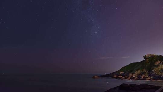 延时拍摄海边星空