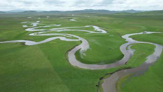 四川阿坝州若尔盖草原湿地河流航拍自然风光