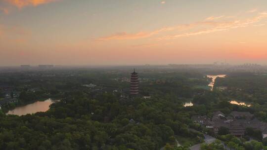 江苏省扬州市瘦西湖大明寺晨曦航拍