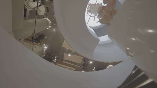 现代简约旋转楼梯细节展示艺术设计未来感