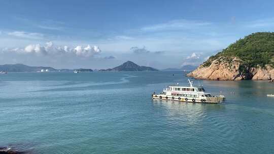 蔚蓝大海海边旅游度假