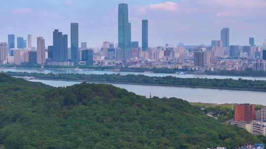 湖南长沙湘江江滩公园航拍橘子洲岳麓山风景