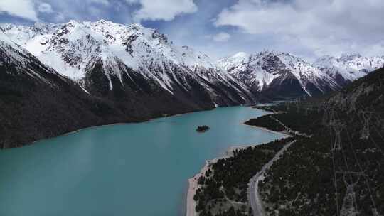 西藏八宿G318然乌湖雪山自然风光航拍