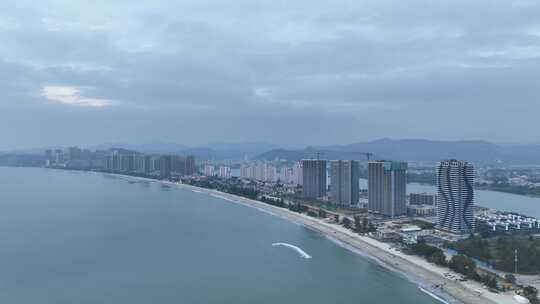 海岸线沿海城市建筑