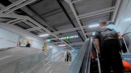 深圳地铁视频深圳4号线出站口视频素材模板下载