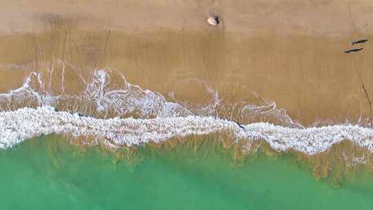 大海海边海水海浪沙滩海滩航拍海岸线风景唯