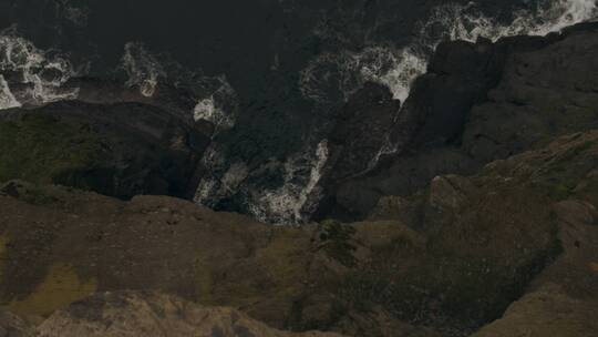 恐高的海边垂直悬崖 视频调色素材