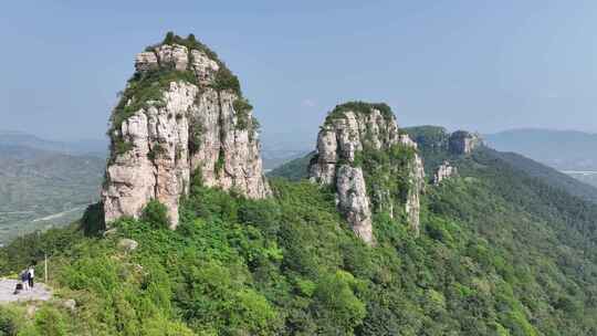 山东临沂平邑县曾子山峰奇石怪山色美