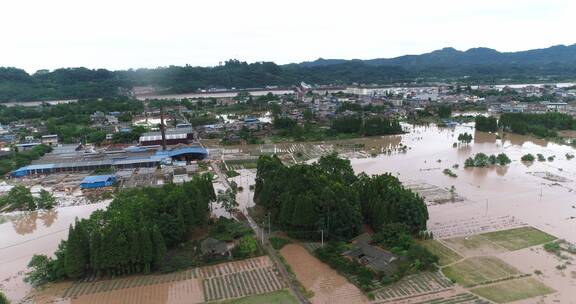2020夏天四川洪水灾情航拍被淹没的小镇村庄